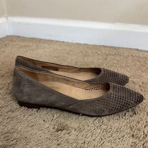Vionic Posey Suede Perforated Pointed-Toe Flats Taupe size 6.5 Comfort Casual